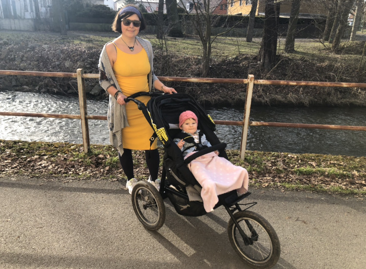 Stroller-runner-mom